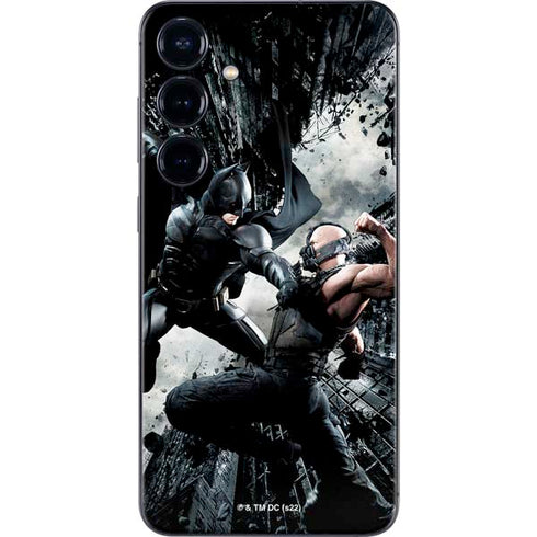 The Dark Knight Rises Batman and Bane Fighting Galaxy S25 Skin